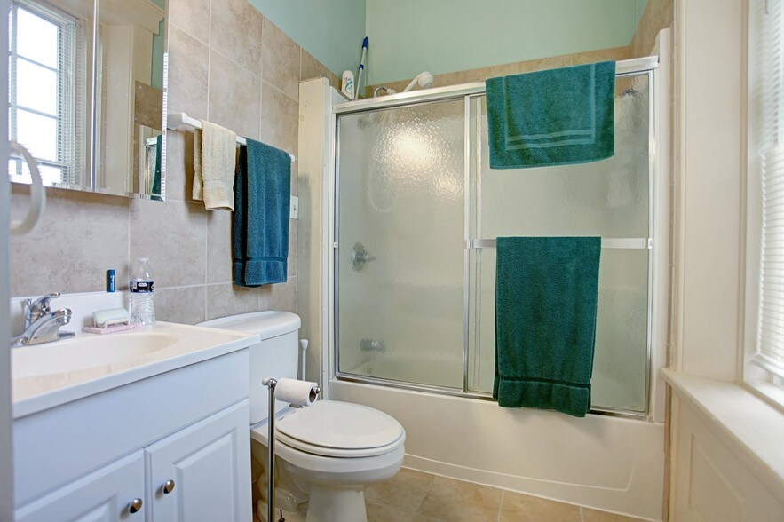 More Photos Of 80 W State St, Springboro Hospitality For Sale