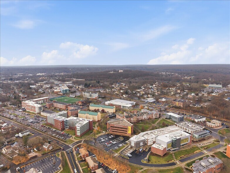 More Photos Of 559 Orange Ave, West Haven, Ct, West Haven Storefront For Sale