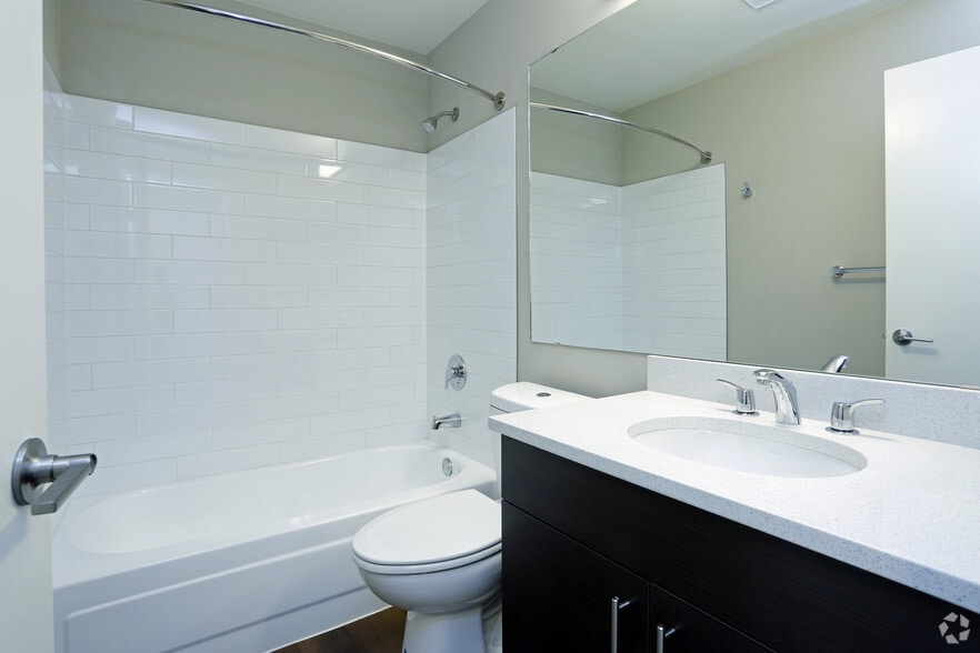 More Photos Of 2900 1st Ave, Seattle Apartments For Lease