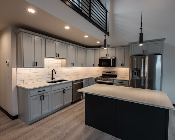 More Photos Of 2998 N 27th Ave, Bozeman Light Manufacturing For Lease