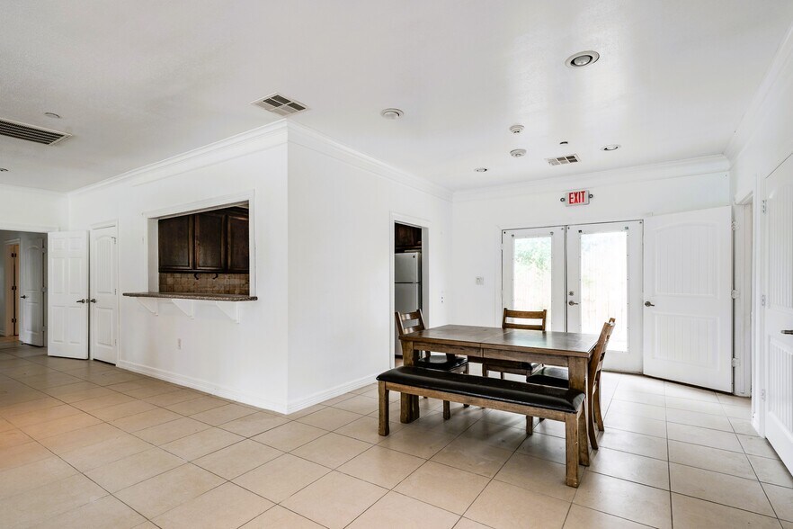 More Photos Of 16111 Porter Ln, Porter Flex For Sale