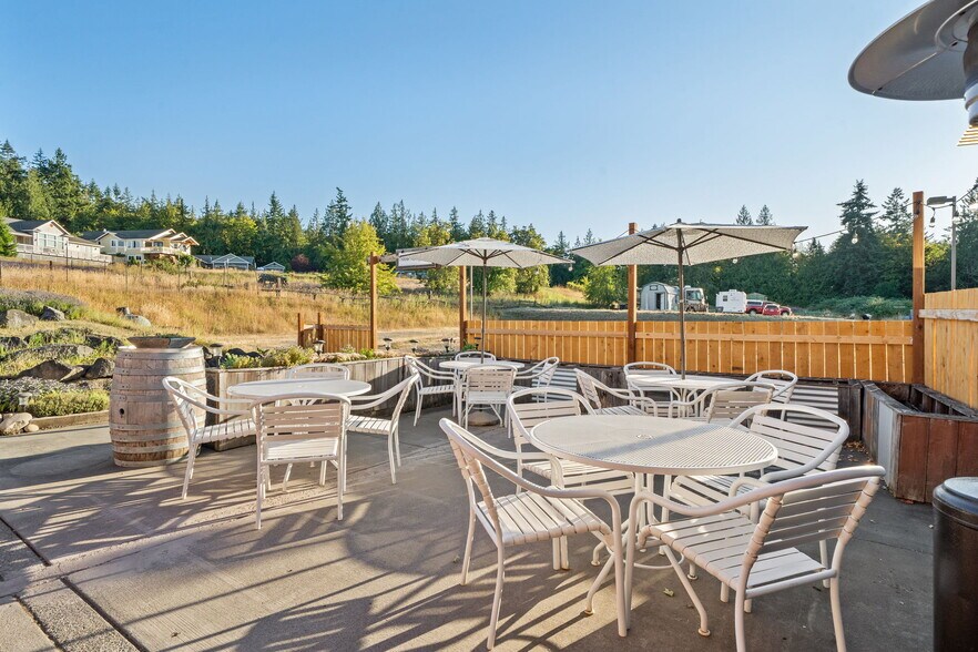 More Photos Of 101 Provence View Ln, Sequim Restaurant For Sale