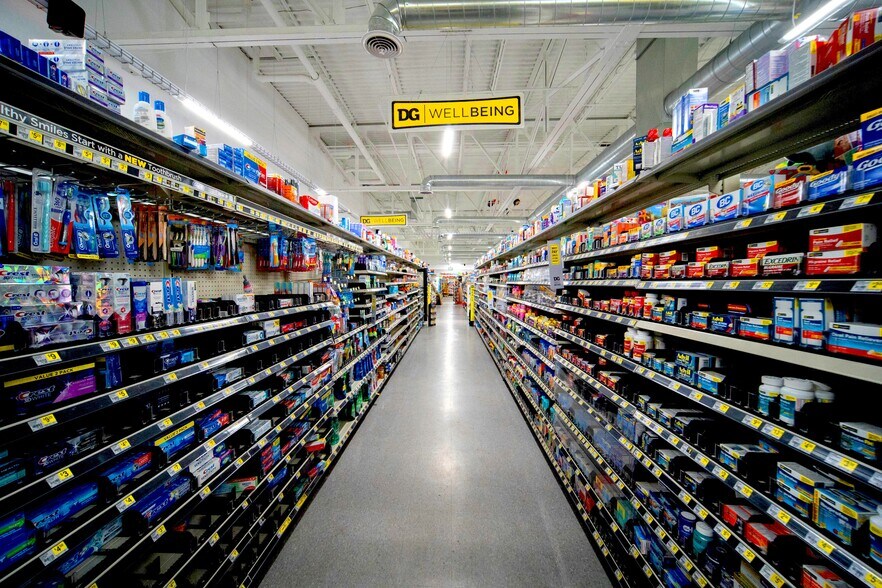 More Photos Of 3431 Joy Rd, Detroit Freestanding For Lease