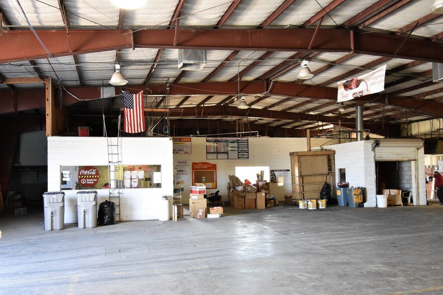 More Photos Of 2305 W Highway 90, Alpine Warehouse For Sale