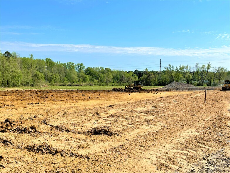 More Photos Of 10130 Highway 178, Olive Branch Warehouse For Sale