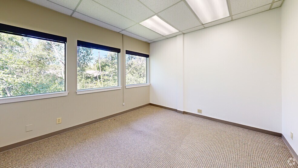More Photos Of 31919 1st Ave S, Federal Way Office For Lease