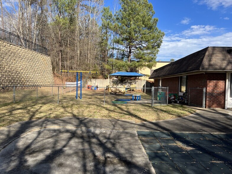 More Photos Of 1980 Buford Hwy, Buford Freestanding For Sale