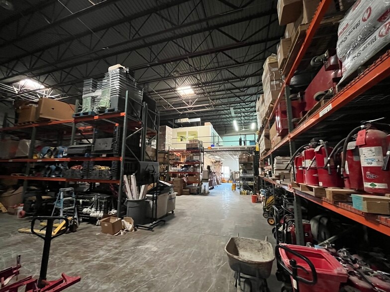 More Photos Of 108 Clematis Ave, Waltham Unknown For Lease