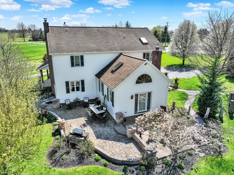 More Photos Of 2553 Roosevelt Ave, York Flex For Sale