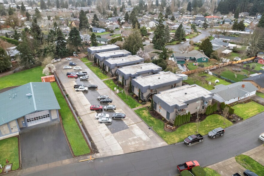 More Photos Of 1570 James St, Woodburn Apartments For Sale