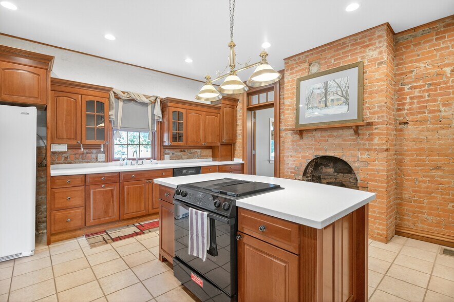 More Photos Of 1441 Saint Marys Ave, Sidney Office For Sale