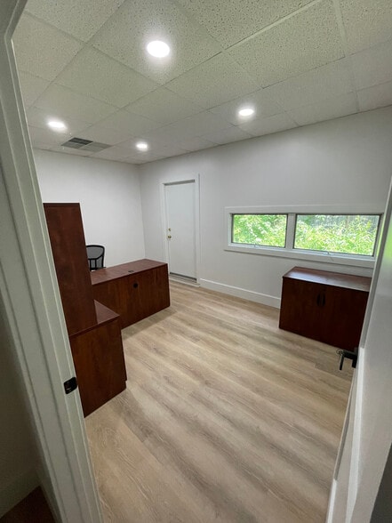 More Photos Of 200 Haddonfield Berlin, Gibbsboro Office For Sale