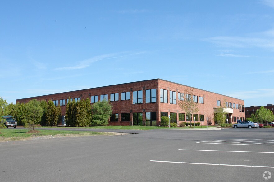 Primary Photo Of 10 Airline Dr, Albany Office For Lease