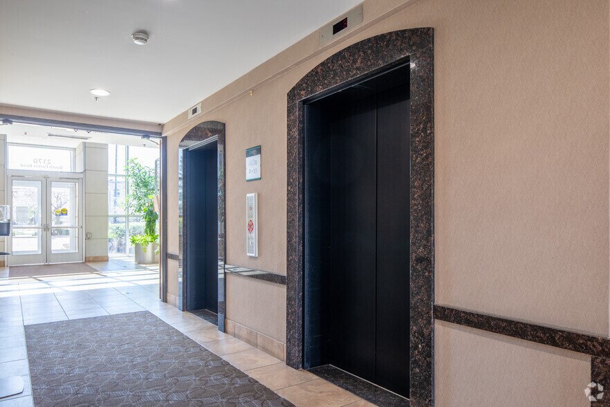 More Photos Of 2170 S Parker Rd, Denver Office For Lease