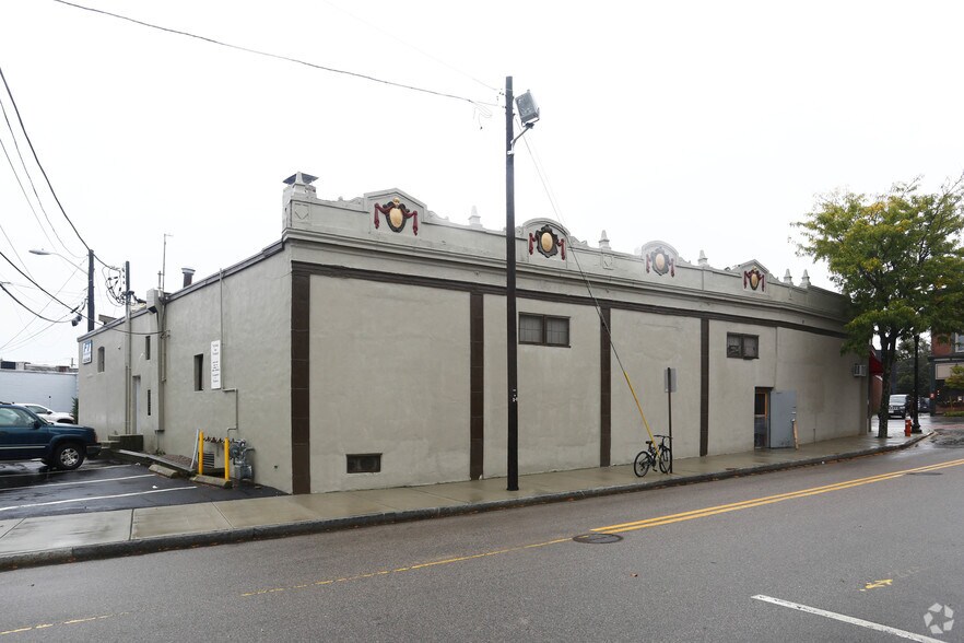 More Photos Of 13-25 Main St, Franklin Restaurant For Lease