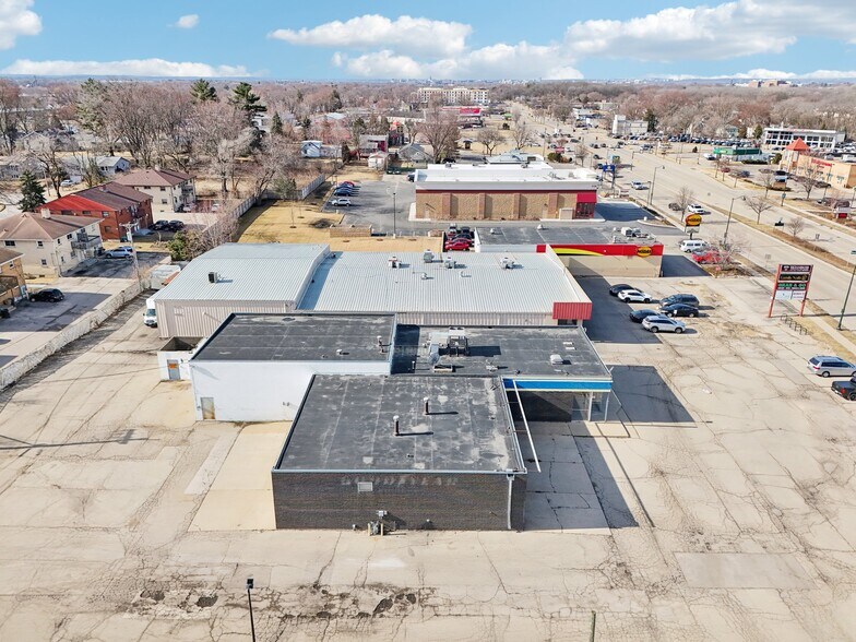 More Photos Of 3773 E Washington Ave, Madison Auto Repair For Lease