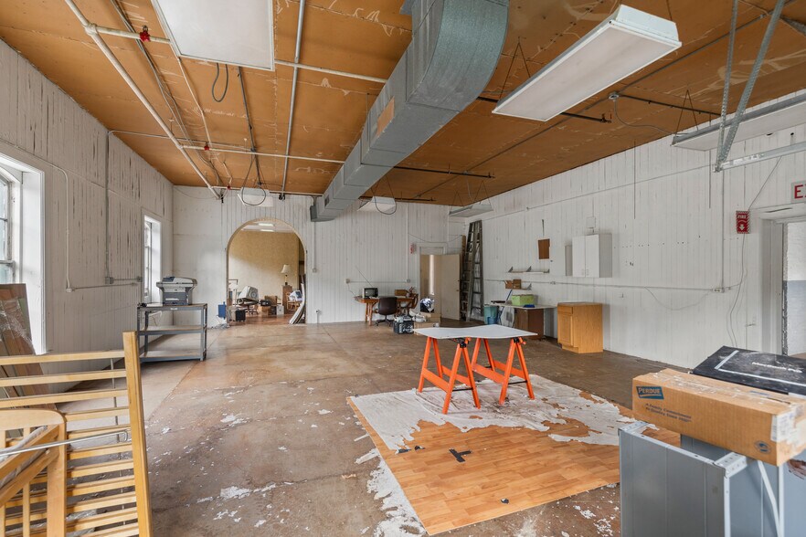 More Photos Of 35 Lower Grape St, Chicopee Warehouse For Sale
