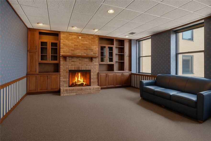 More Photos Of 29 E Beau St, Washington Medical For Sale