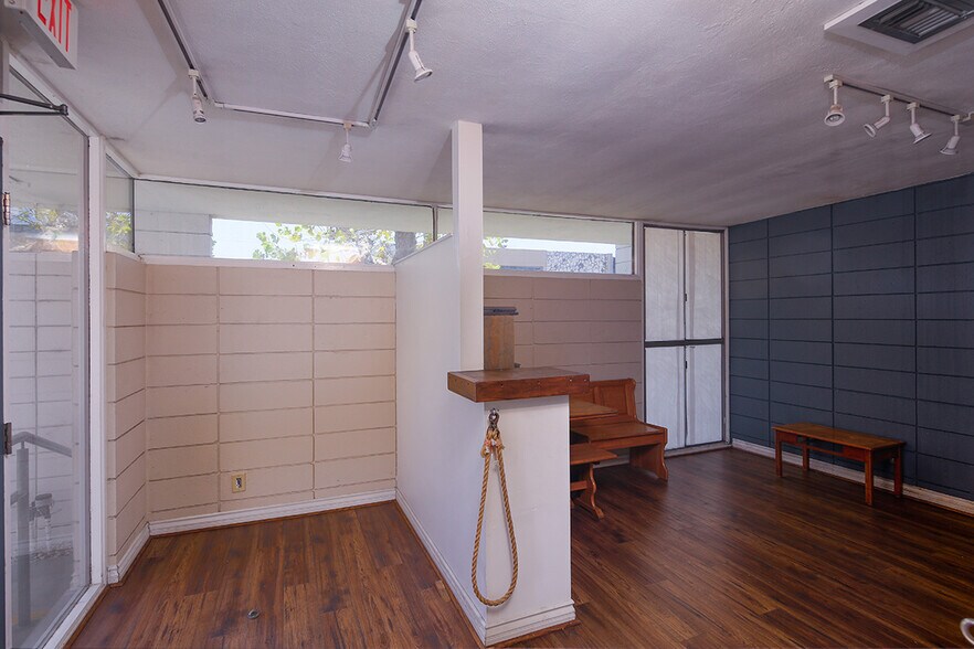 More Photos Of 227 W Maple Ave, Monrovia Manufacturing For Lease