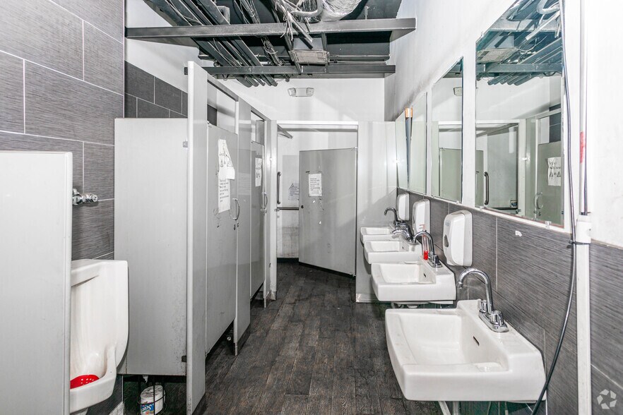 More Photos Of 99 Jersey Ave, New Brunswick Warehouse For Lease