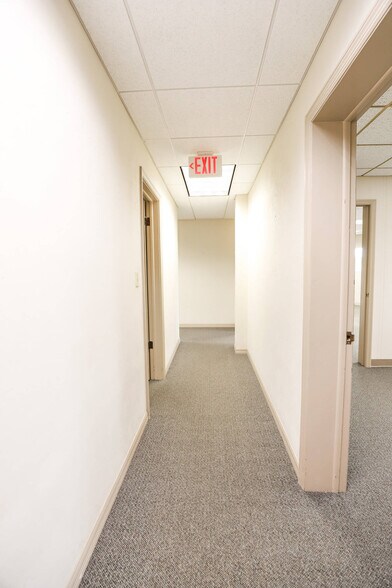 More Photos Of 200-204 W University Ave, Gainesville Office For Lease