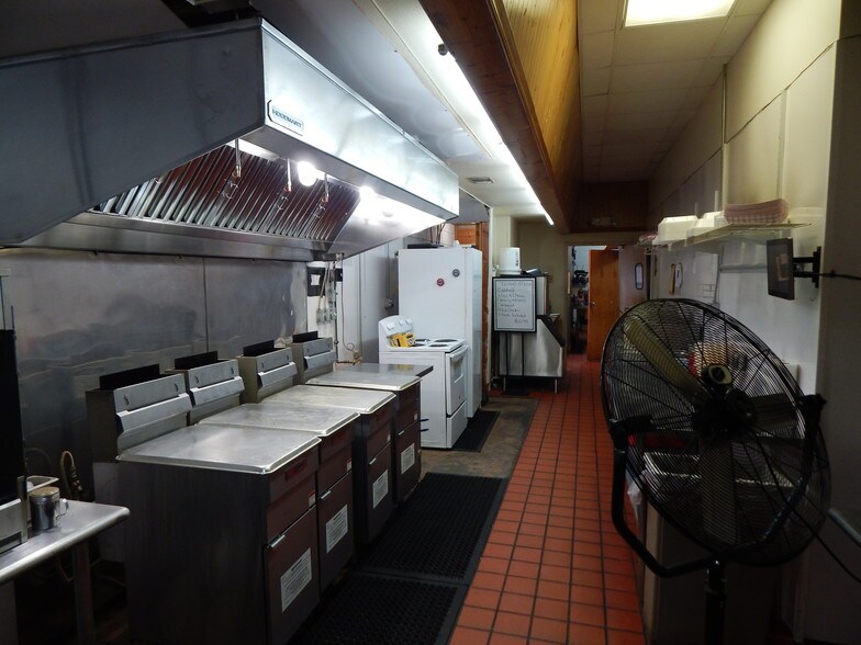 180 Lumber City Hwy, Hazlehurst, GA 31539 Restaurant For Sale