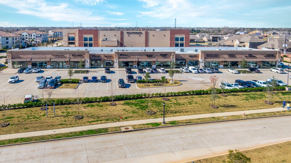 More Photos Of 4821 Lj Pky, Sugar Land Storefront For Lease