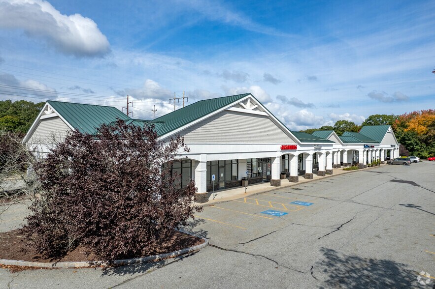 More Photos Of 1051 Ten Rod Rd, North Kingstown General Retail For Lease