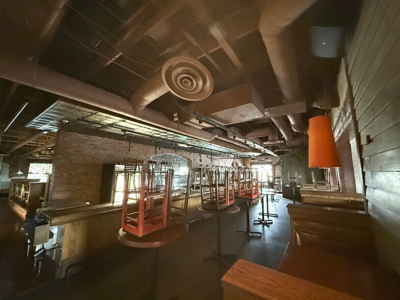 More Photos Of 6676 S Parker Rd, Aurora Restaurant For Sale