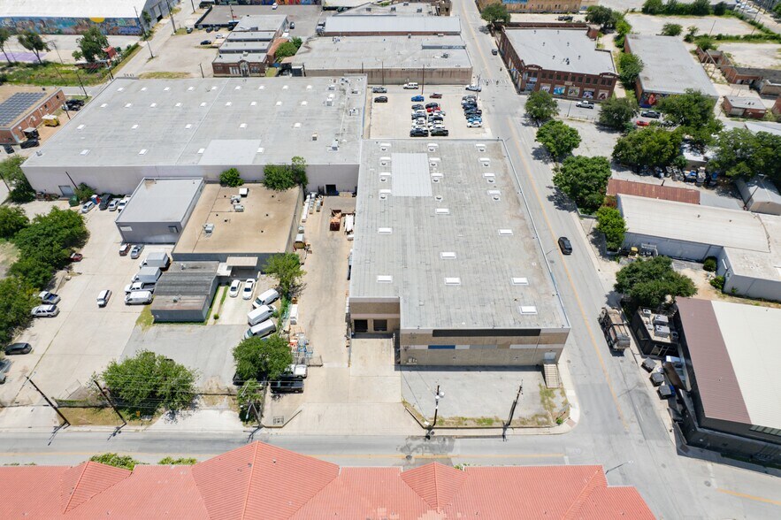 More Photos Of 1113-1133 E Houston St, San Antonio Warehouse For Lease