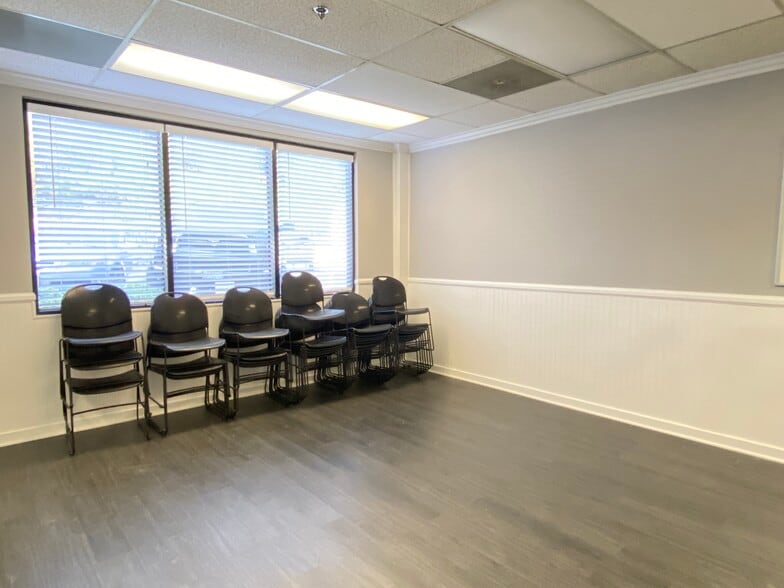 More Photos Of 665 Camino de los Mares, San Clemente Medical For Sale