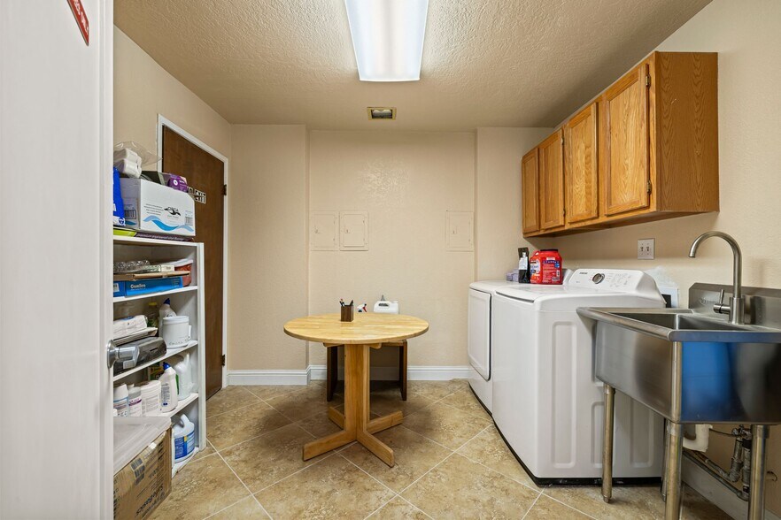 More Photos Of 7001 Greenback Ln, Citrus Heights Medical For Sale