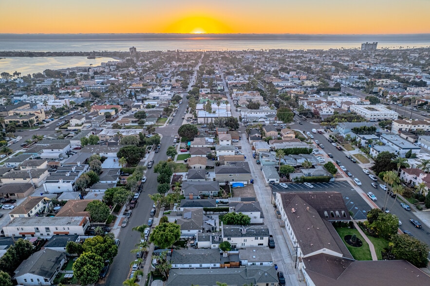 More Photos Of 1566 Reed Ave, San Diego Apartments For Sale