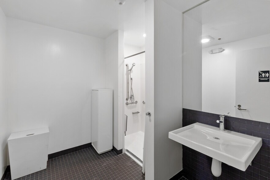 More Photos Of 555 19th St, San Francisco Loft Creative Space For Lease