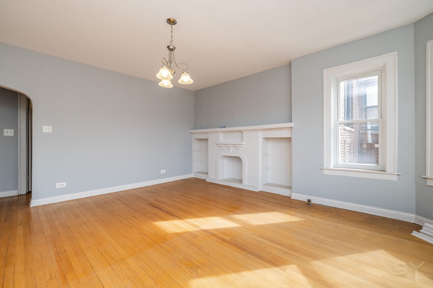 More Photos Of 7751 S Phillips Ave, Chicago Industrial For Sale