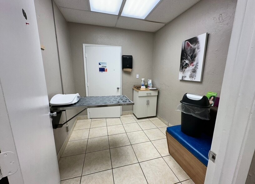More Photos Of 1104 S Nova Rd, Ormond Beach Office For Sale