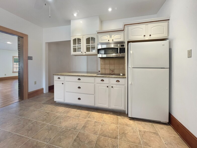 More Photos Of 794 Claremont Ave, Tamaqua General Retail For Sale