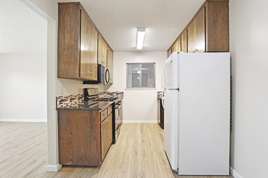 More Photos Of 1301 W Lodi Ave, Lodi Apartments For Sale