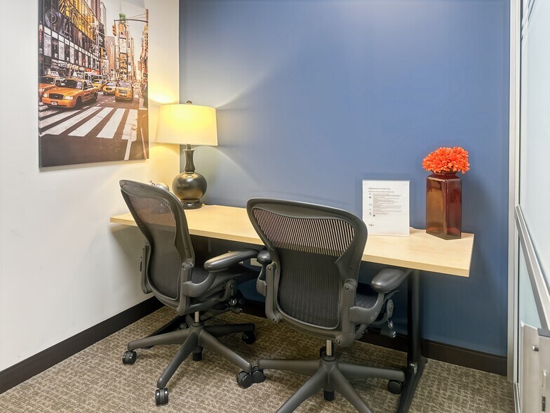 More Photos Of 3333 Warrenville Rd, Lisle Coworking Space