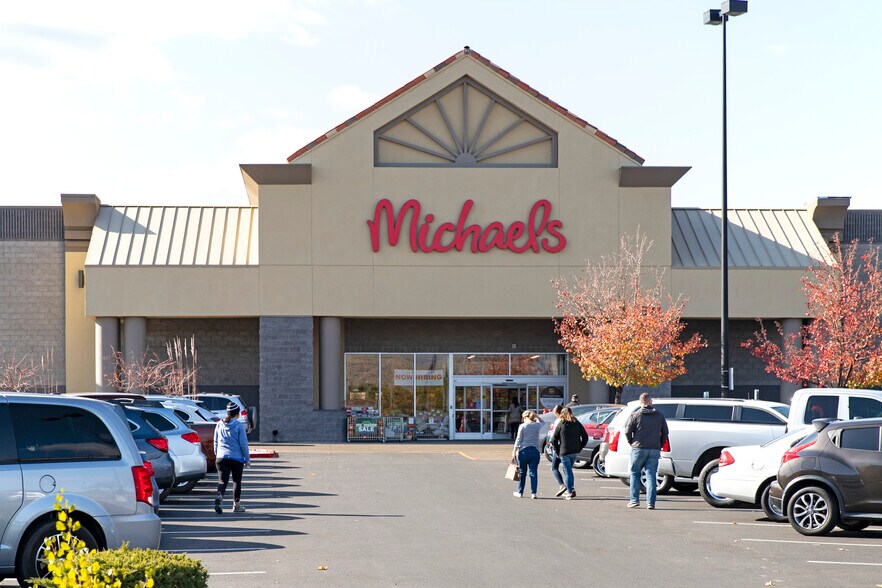 More Photos Of 4801-4891 Kietzke Ln, Reno Unknown For Lease