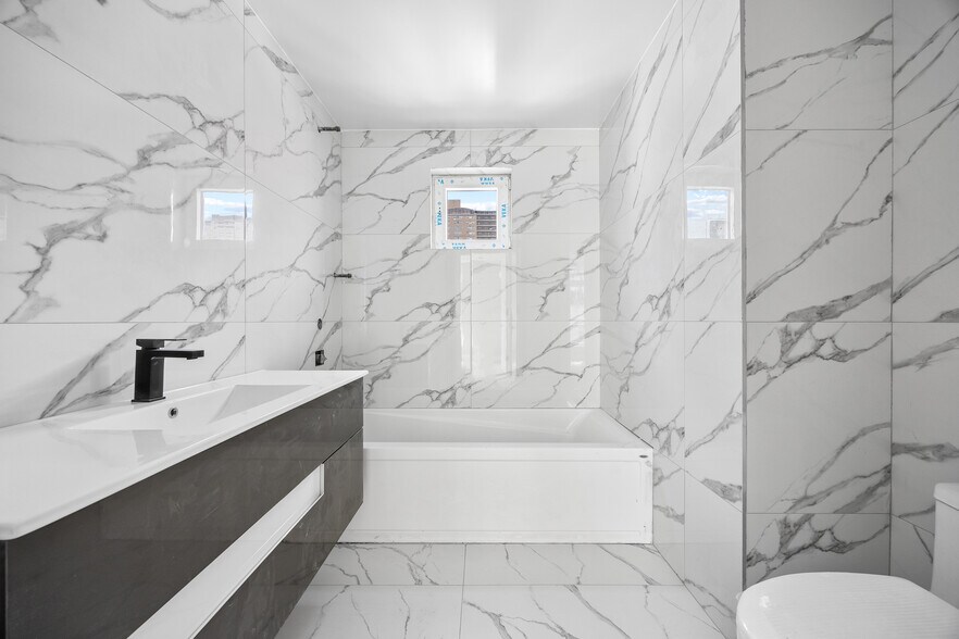 More Photos Of 31 Brighton 2nd Pl, Brooklyn Apartments For Sale