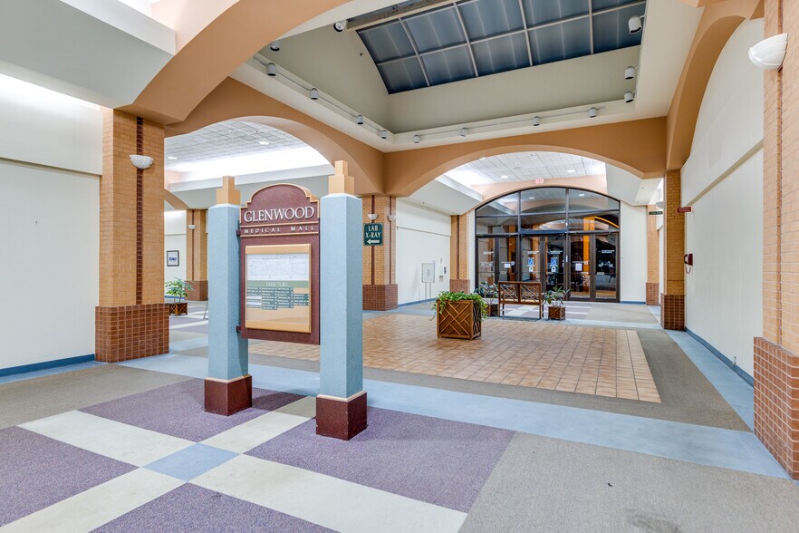 More Photos Of 102 Thomas Rd, West Monroe Medical For Sale