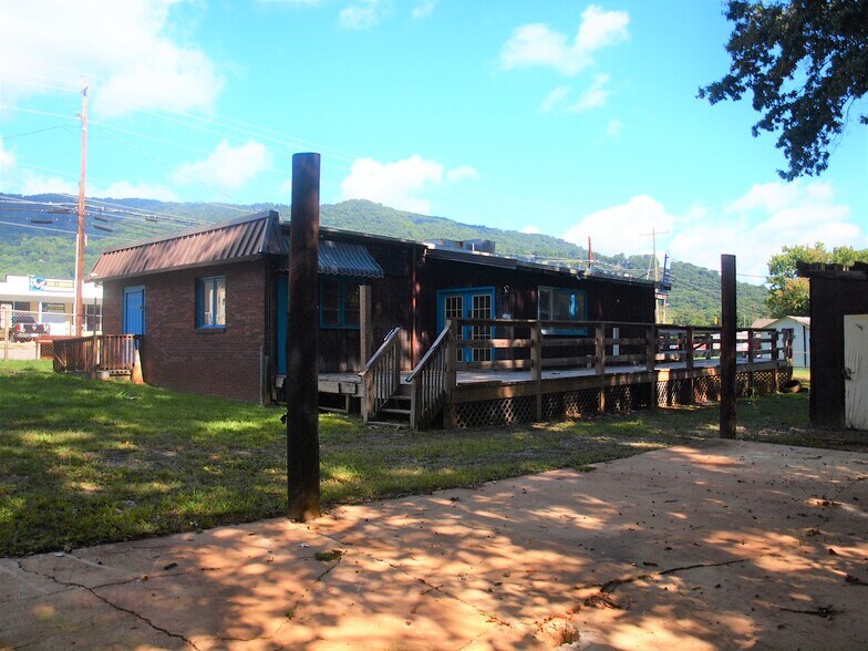 More Photos Of 1521 Sulphur Springs Rd, Waynesville Office For Sale