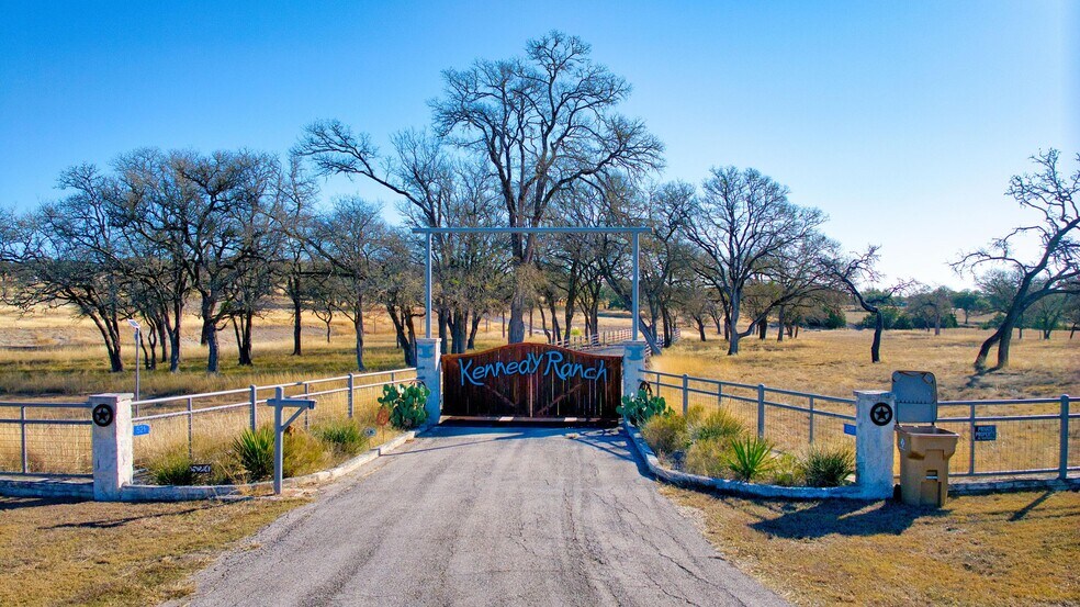 More Photos Of 521 Bluff Creek Rd, Center Point Land For Sale