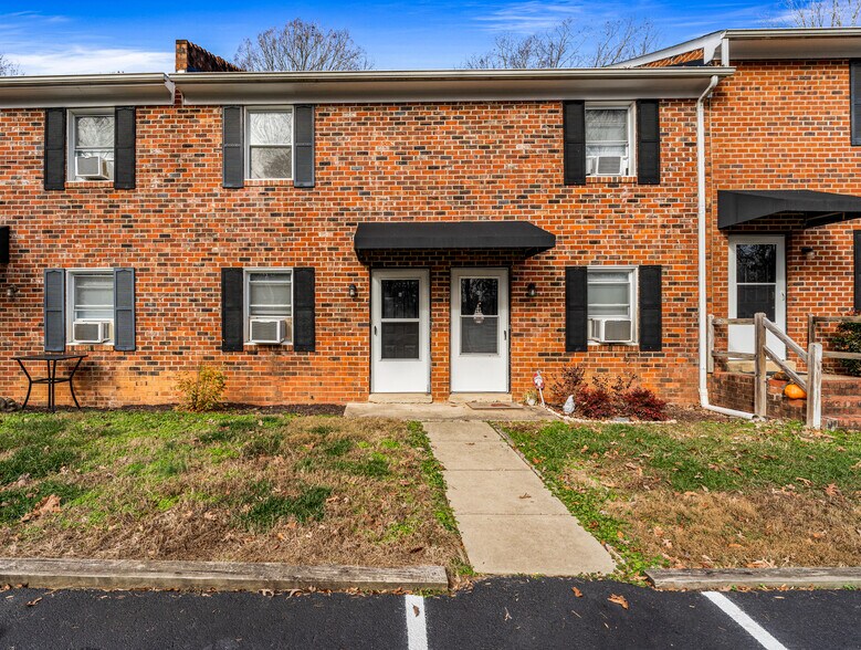 More Photos Of 3600 Old Buckingham Rd, Powhatan Apartments For Sale
