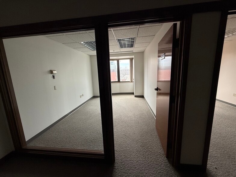 More Photos Of 76 Saint Paul St, Burlington Office Residential For Sale