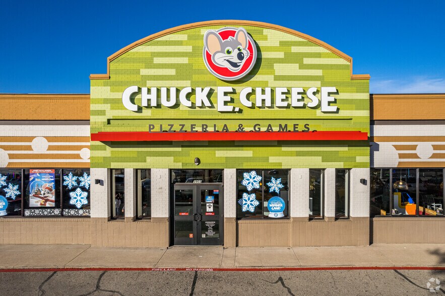 More Photos Of 3907-4025 W Airport Fwy, Irving Unknown For Lease