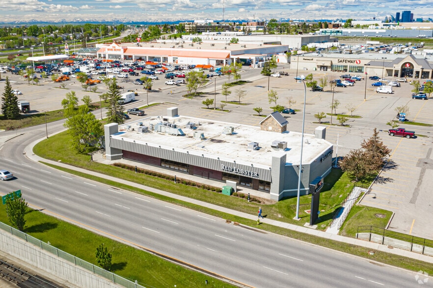 More Photos Of 495 36 St NE, Calgary Storefront Retail Office For Lease