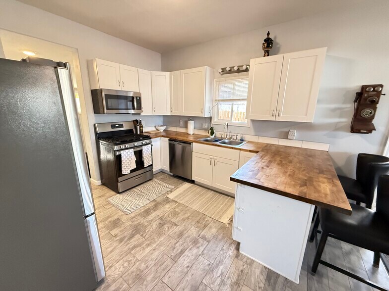 More Photos Of 1594-1598 W Alameda Ave, Denver Storefront Retail Residential For Sale