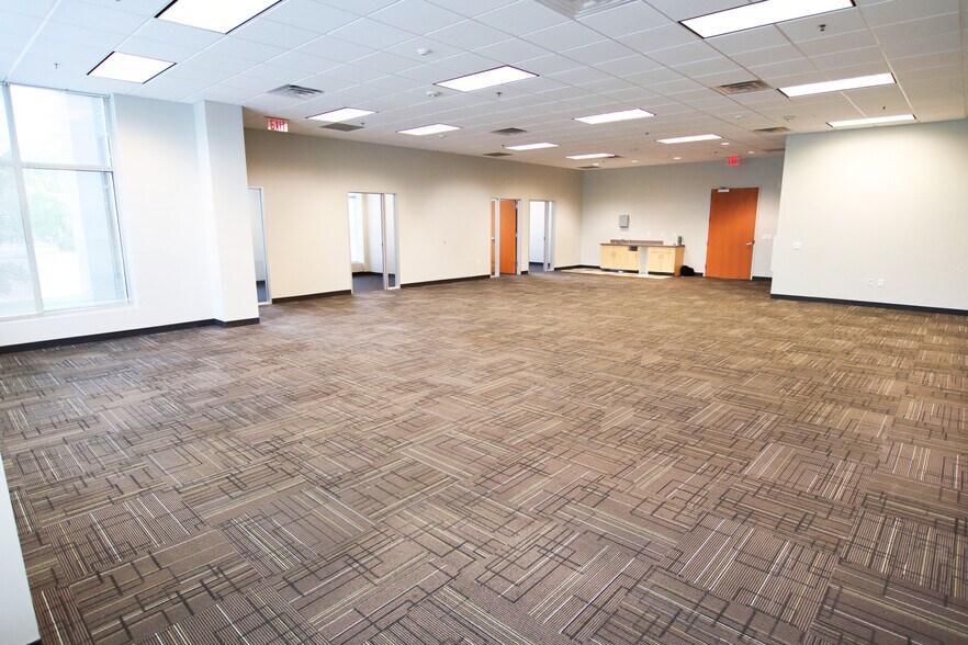 More Photos Of 8045 Arco Corporate Dr, Raleigh Office For Lease